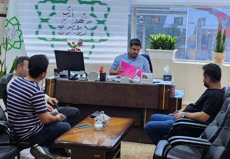 تداوم دیدارهای مردمی سه‌شنبه‌ها با شهردار گوراب زرمیخ