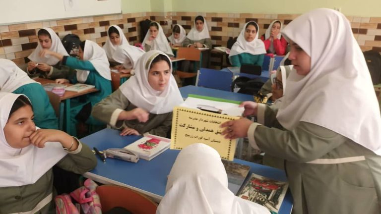 برگزاری انتخابات شهردار مدرسه و افتتاح باشگاه دانش‌آموزی سبزنامه در دبستان آسیه گوراب زرمیخ