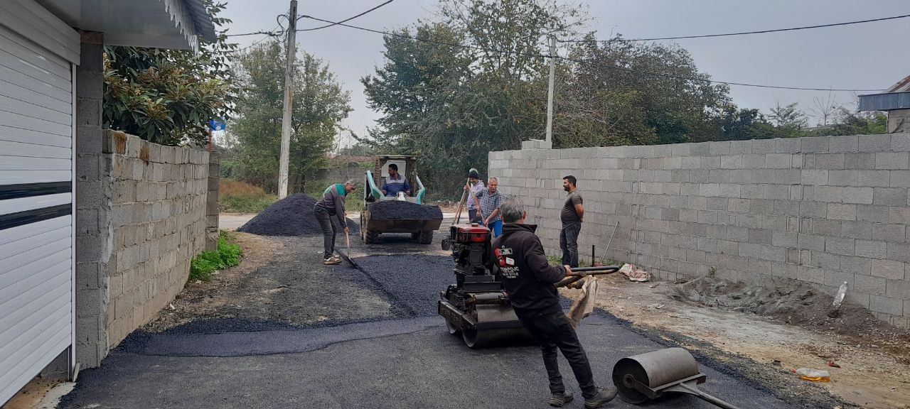 آسفالت‌ریزی کوچه مهردان فرخ در خیابان آقاسید ابراهیم
