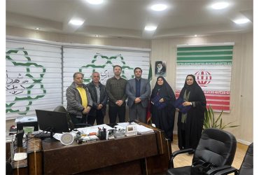 تجلیل از دو بانو عضو شورای اسلامی شهر گوراب زرمیخ به مناسبت روز زن و ولادت حضرت فاطمه(س)