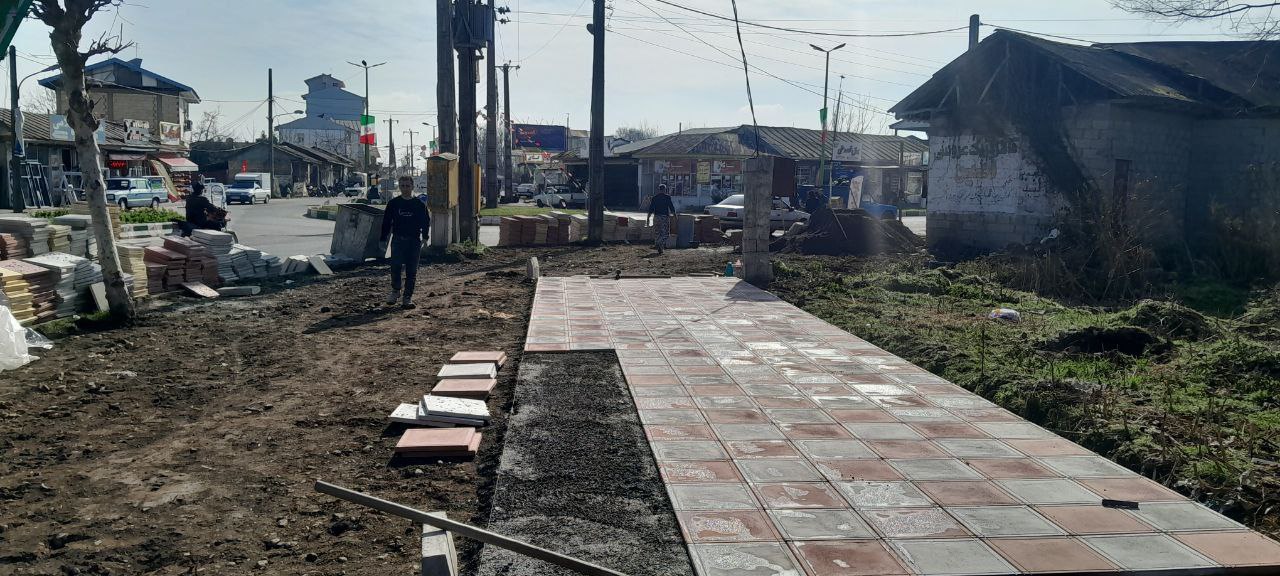 آغاز اجرای پروژه احداث فضای مکث در میدان شورا