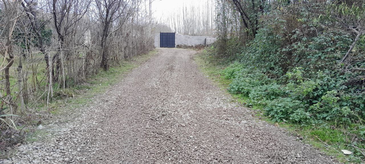 شن‌ریزی کوچه‌های اخلاص، حکمت و شادی توسط شهرداری گوراب زرمیخ