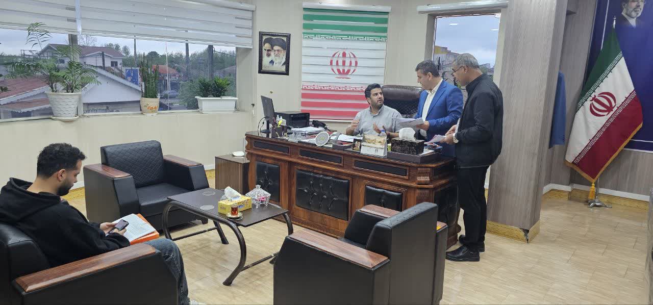 تداوم نشست‌های سه‌شنبه‌ای شهردار گوراب زرمیخ با شهروندان