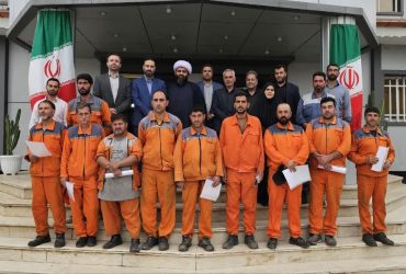 تجلیل از پاکبانان خدوم شهرداری گوراب زرمیخ به مناسبت روز جهانی کارگر